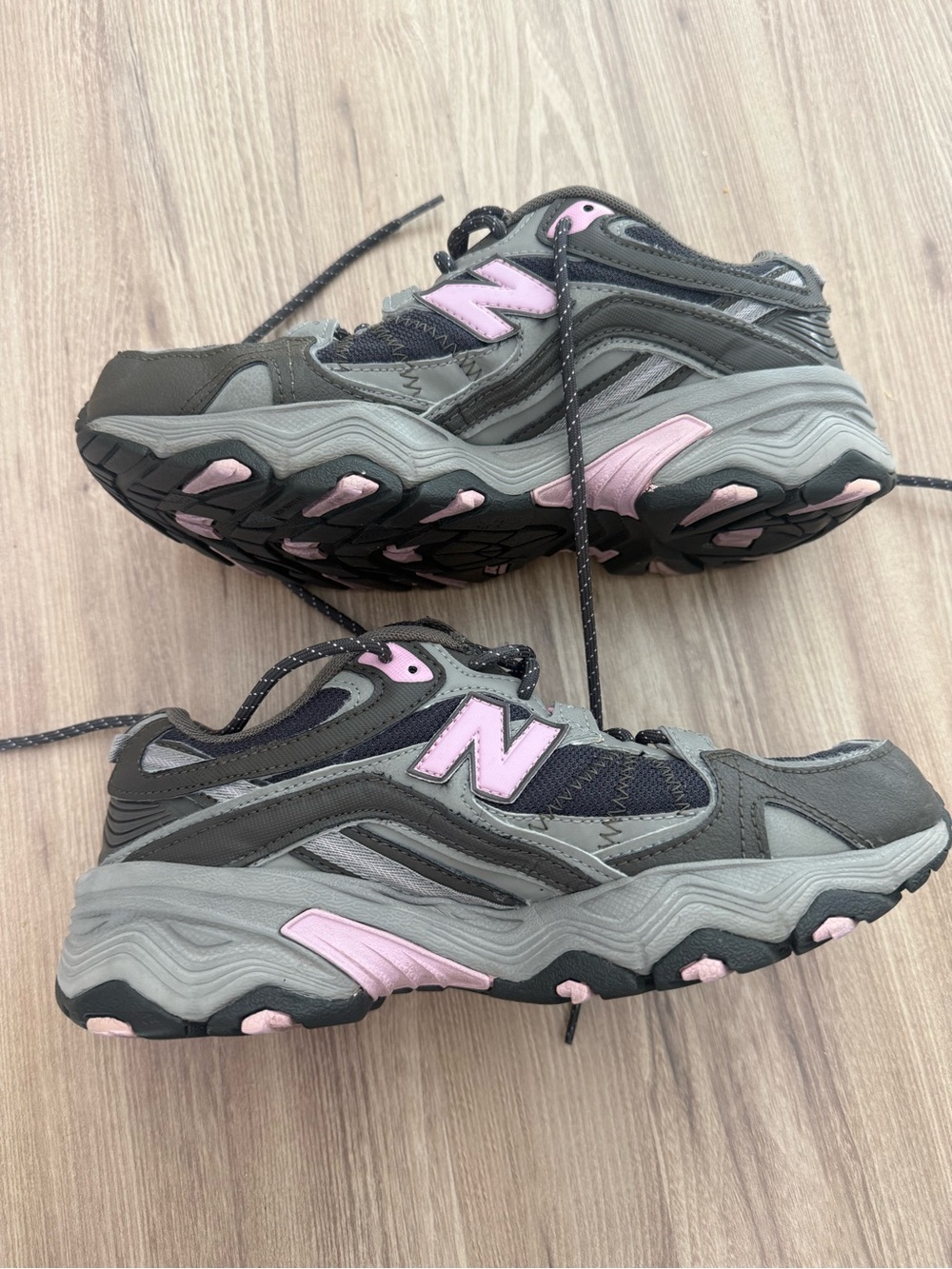 New Balance 480 Trail Hiking Shoes Gray Pink WT480GR Women’s Size 7